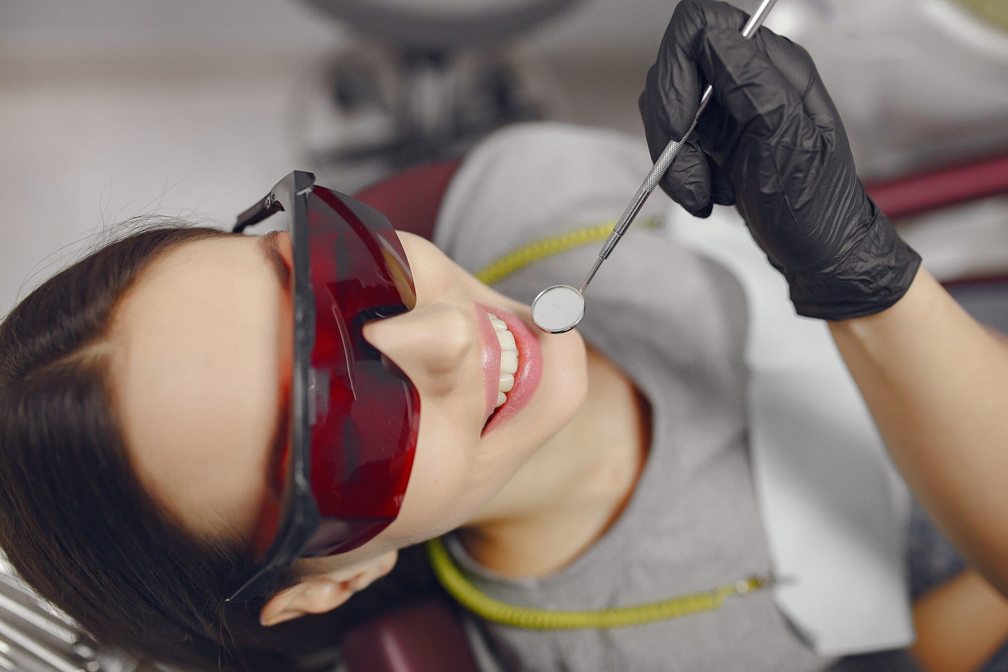 Air polishing for stain removal